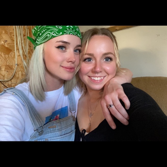 Meet your Posher, Rebecca - Picture 1 of 1